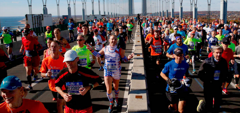 Truperkuto en el centro de la imagen en pleno maraton.