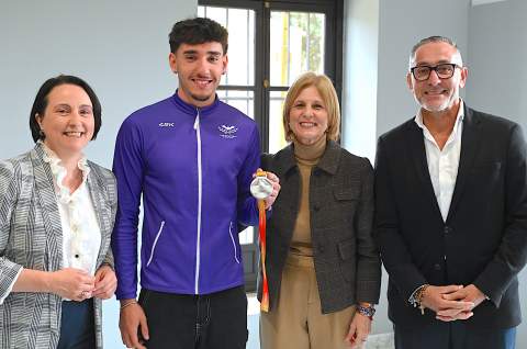 Garc&iacute;a-Pelayo recibe al pertiguista Manu S&aacute;nchez: un talento jerezano con la mirada puesta en Los &Aacute;ngeles 2028