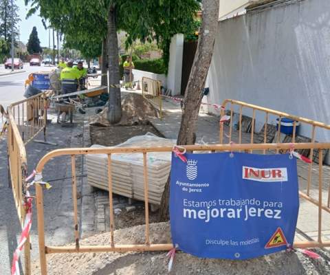El Ayuntamiento de Jerez acelera la renovaci&oacute;n de la Avenida Duque de Abrantes para mejorar la accesibilidad