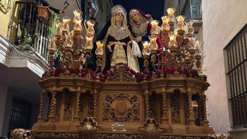 La liturgia del silencio en la tarde del sepulcro