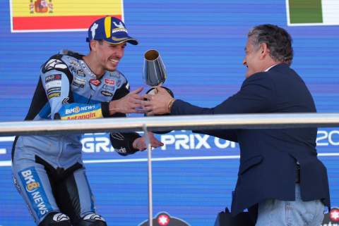 &Aacute;lex M&aacute;rquez dicta sentencia en el asfalto de Jerez y firma un doblete hist&oacute;rico