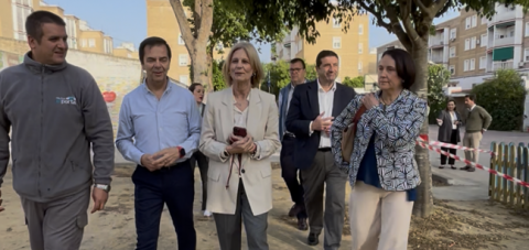 Jerez refuerza la protecci&oacute;n t&eacute;rmica en sus colegios con la instalaci&oacute;n de toldos en el CEIP P&iacute;o XII