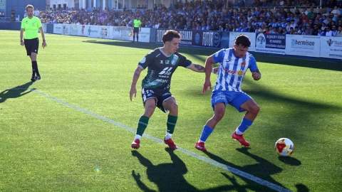 El Xerez DFC sucumbe ante la pegada del &Aacute;guilas en una segunda mitad de desconexi&oacute;n
