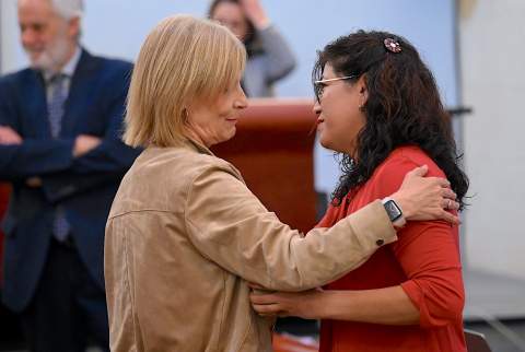 Ana H&eacute;rica Ramos se despide del Ayuntamiento con una llamada a la "buena pol&iacute;tica" y al respeto institucional