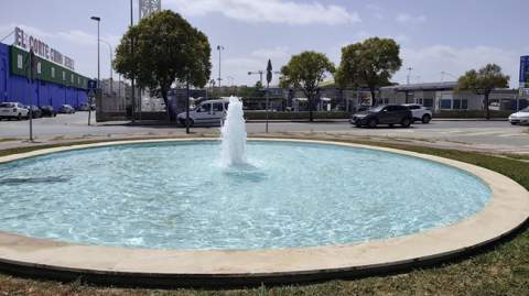 El Ayuntamiento de Jerez refuerza el plan de mantenimiento y puesta a punto de las fuentes ornamentales
