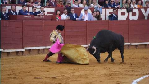 El duende de Morante conquista Jerez en una faena para la historia y el recuerdo de Paula