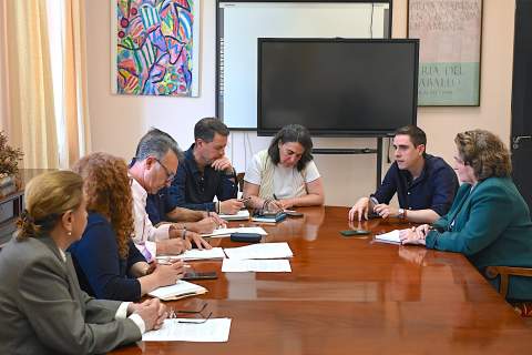 El proyecto de mejora de la A-2004 avanza con la creaci&oacute;n de una mesa t&eacute;cnica vecinal