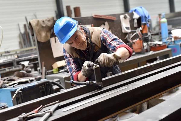 El mercado laboral logra un hito hist&oacute;rico al bajar de los 20.000 parados en abril