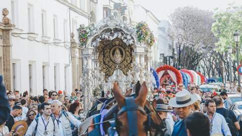 El incendio de Almonte obliga a suspender el camino tradicional de vuelta por Do&ntilde;ana para las hermandades de C&aacute;diz