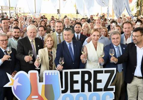 El Real brinda por la capitalidad gastron&oacute;mica con un homenaje al sector hostelero