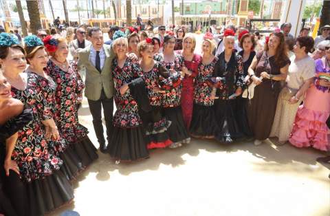 Homenaje a las mujeres con un multitudinario acto de convivencia en el Templete