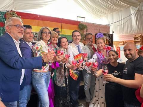 El Brindis Arco&iacute;ris celebra 25 a&ntilde;os de activismo por la diversidad en el Real de la Feria