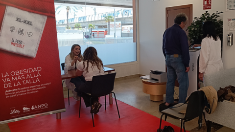 HLA Serman y Obymed conciencian hoy en Jerez sobre la obesidad con el stand &lsquo;El Peso de lo Invisible&rsquo;