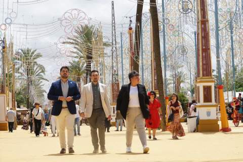 Christopher Rivas reivindica el "andalucismo &uacute;til" en el Real de la Feria de Jerez