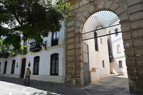 Luz verde a la rehabilitaci&oacute;n del &lsquo;Claustro Chico&rsquo; como nueva sede de la Hermandad del Roc&iacute;o