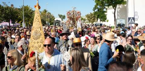 La Diputaci&oacute;n de C&aacute;diz financia una barcaza para los peregrinos a pie y refuerza la limpieza en Do&ntilde;ana