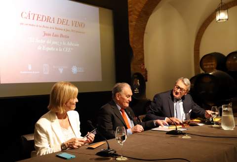 El legado de Juan Luis Bret&oacute;n Abrisqueta ser&aacute; honrado con el t&iacute;tulo de Hijo Adoptivo de Jerez