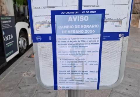 El servicio de autobuses urbanos activa su horario de verano manteniendo toda la flota y ampliando las conexiones nocturnas
