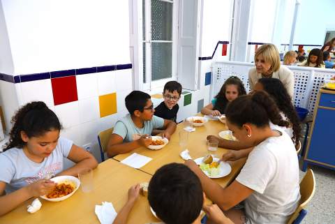 El CEIP Miguel de Cervantes estrena comedor escolar y cumple una "reivindicaci&oacute;n hist&oacute;rica" de las familias