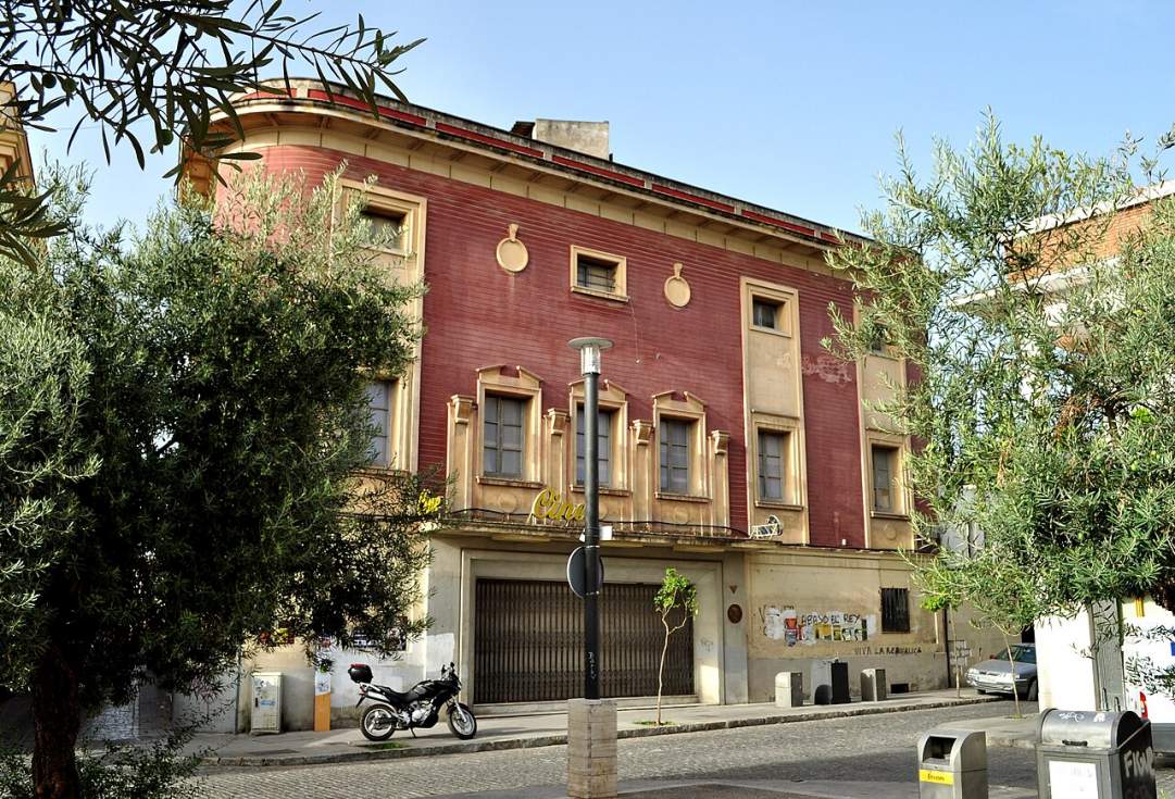 La promotora del Cine Jerezano aclara que la retirada de amianto est&aacute; planificada y cuenta con todas las licencias