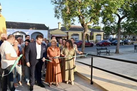 La Plaza de la Artesan&iacute;a de El Torno estrena su remodelaci&oacute;n tras 41 a&ntilde;os sin intervenciones de envergadura