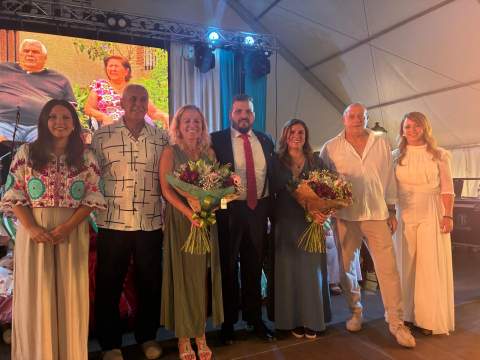 El Torno estrena su remodelada Plaza de la Artesan&iacute;a en su Feria mientras La Corta celebra su verbena m&aacute;s solidaria