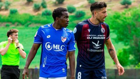 El internacional sub-23 Peter Chikola, nuevo refuerzo del Xerez CD para la banda izquierda