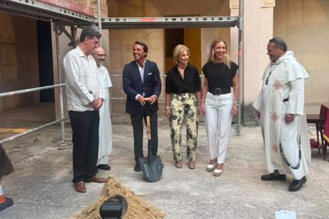 Puesta de la primera piedra de la futura Casa de Hermandad del Roc&iacute;o de Jerez en Santo Domingo