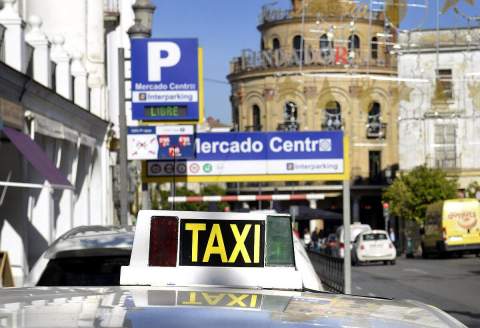 Adelante Andaluc&iacute;a exige al Ayuntamiento blindar el servicio de teletaxi en Jerez tras la irrupci&oacute;n de Cabify