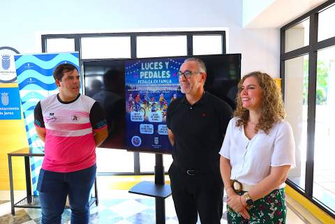El programa de rutas nocturnas en bicicleta &lsquo;Luces y pedales&rsquo; regresa este verano a Jerez