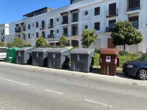 El PSOE de Jerez alerta de un "doble sablazo": el pr&oacute;ximo recibo del agua incluir&aacute; un atraso de la basura de 2025