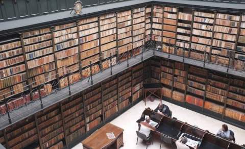 El Ayuntamiento invertir&aacute; m&aacute;s de 55.000 euros en reparar las cubiertas de la Biblioteca Central y la Estaci&oacute;n de Autobuses