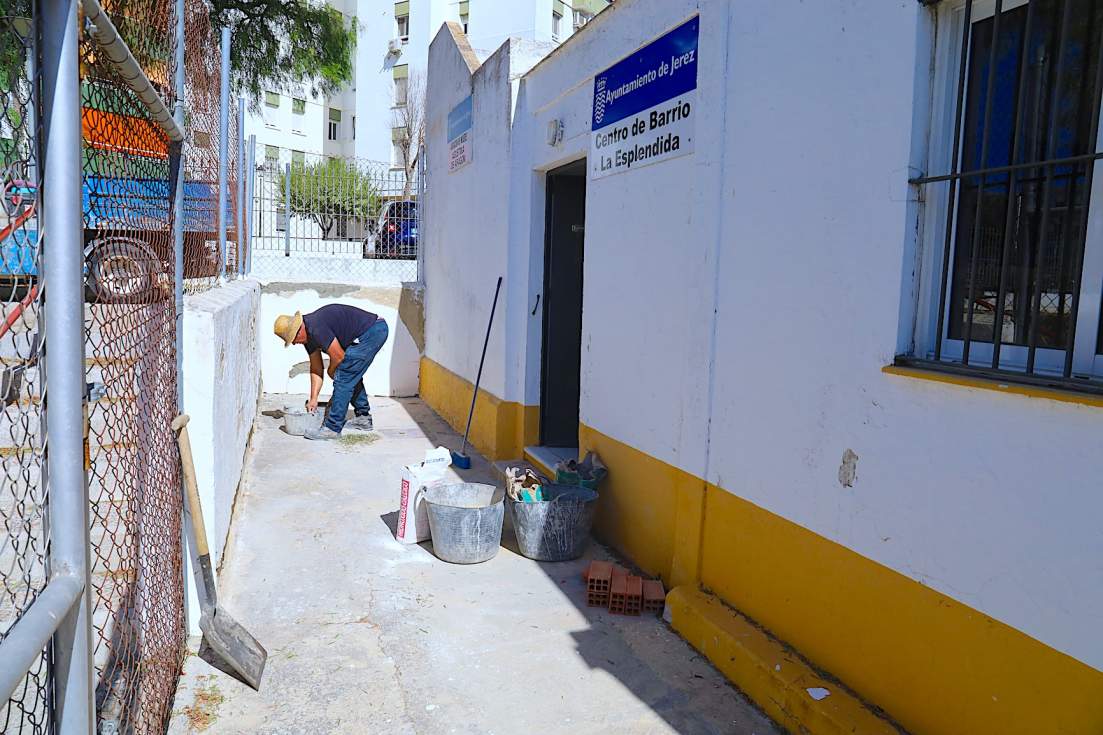 Renovaci&oacute;n integral del centro de barrio de La Espl&eacute;ndida tras a&ntilde;os de d&eacute;ficit en su mantenimiento