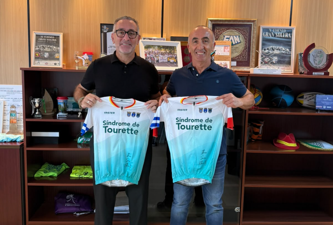 Un agente de la Polic&iacute;a Local de Jerez recorrer&aacute; 1.100 kil&oacute;metros en bicicleta contra el s&iacute;ndrome de Tourette