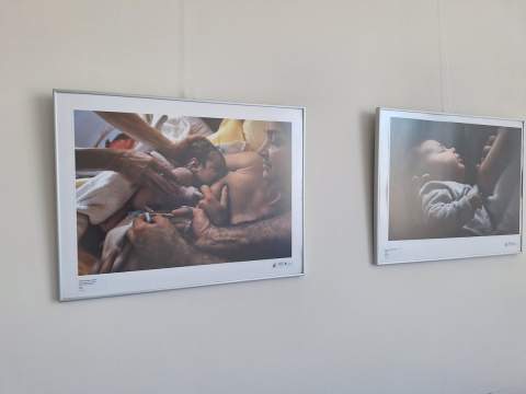 El Hospital de Jerez inaugura una exposici&oacute;n fotogr&aacute;fica para normalizar la lactancia materna