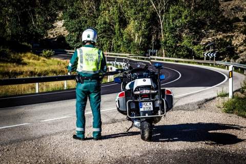 El fuego en un cami&oacute;n dificulta la circulaci&oacute;n en la A-381 en direcci&oacute;n a Jerez