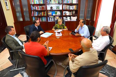 La alcaldesa recibe al comit&eacute; organizador del I Premio Nacional por Buler&iacute;as &lsquo;Paquera de Jerez&rsquo;