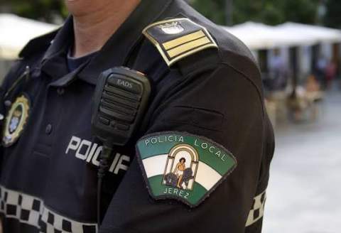 Un control de alcoholemia masivo en la avenida de la Universidad se salda con pleno de negativos en Jerez