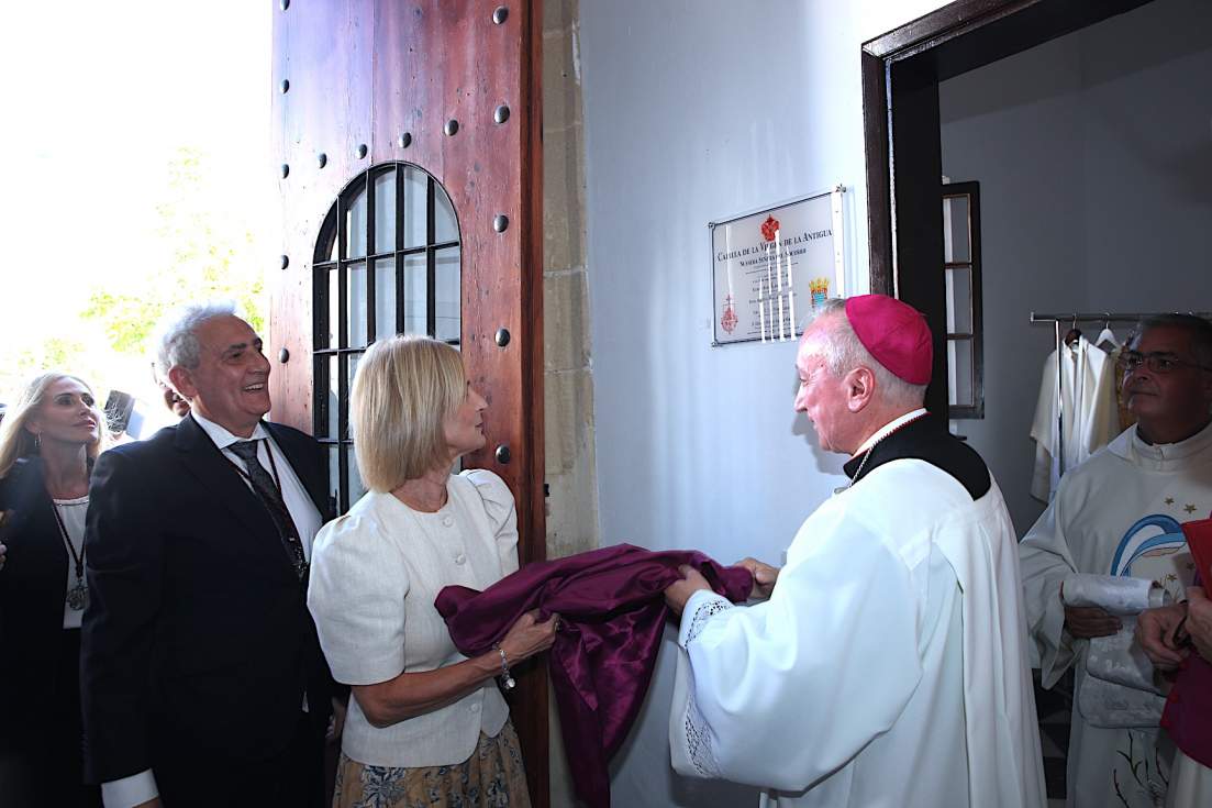 La Capilla de la Antigua recupera su uso religioso tras m&aacute;s de un siglo