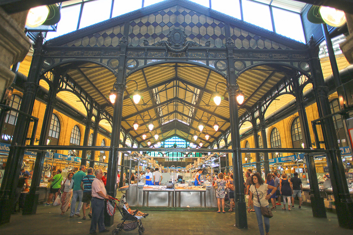 Patrimonio autoriza un nuevo espacio gastron&oacute;mico en el Mercado Central y mejoras en los Claustros y Villamarta