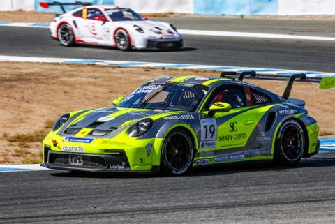 Manuel Alves se impone en la primera carrera de la Porsche Sprint Challenge Ib&eacute;rica en Jerez
