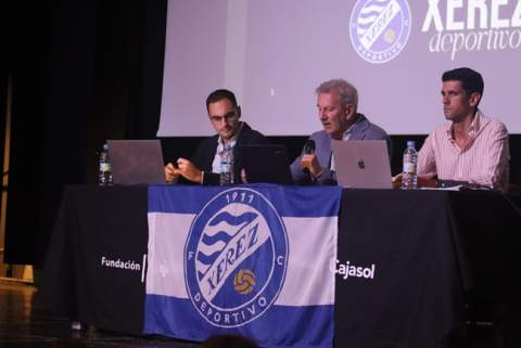 El Xerez Deportivo aprueba sus cuentas para una nueva temporada marcada por el descenso