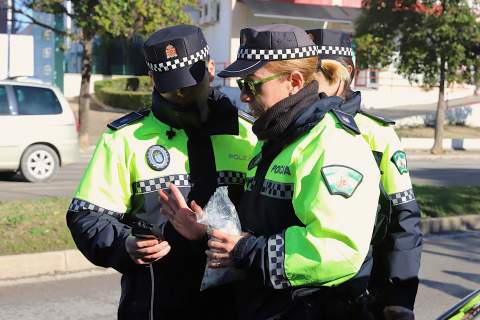 La Polic&iacute;a Local caza a un 'pirata' del transporte e inmoviliza su coche en la avenida de Europa