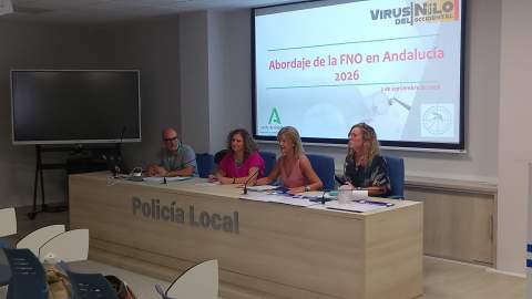 Forman a la plantilla municipal y a alcaldes ped&aacute;neos en el control de zonas de cr&iacute;a de mosquitos