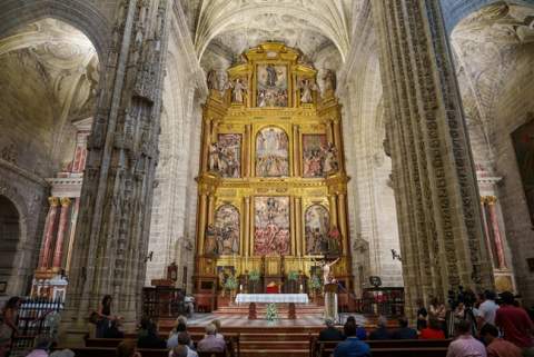 San Miguel estrena iluminaci&oacute;n para poner en valor su patrimonio art&iacute;stico