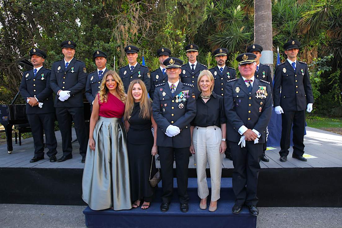 La Polic&iacute;a Nacional recibe el reconocimiento de Jerez en la festividad de los Santos &Aacute;ngeles Custodios