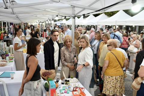 La Noche Azul y Blanca llena de ambiente el centro hist&oacute;rico con comercio, cultura y gastronom&iacute;a