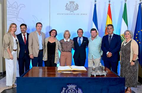 Los Reyes Magos de Jerez 2027 reciben el respaldo del Ayuntamiento en su primera recepci&oacute;n oficial
